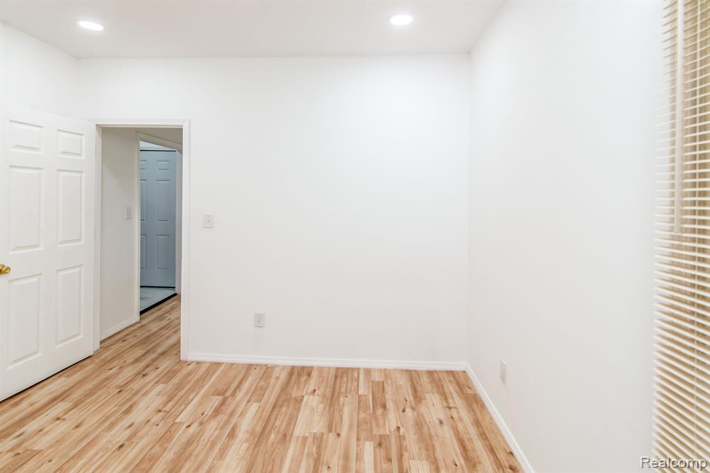625 HORTON Street, Detroit, MI 48202 — Photo 13