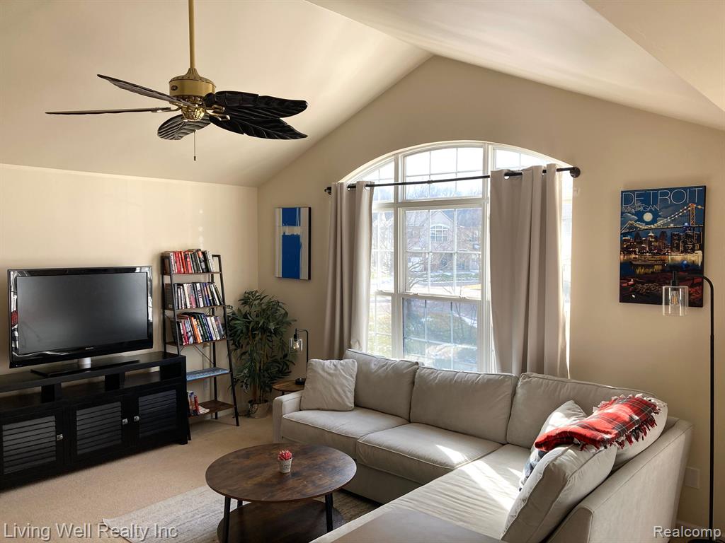 733 ABBINGTON, Howell, MI 48843 — Photo 5