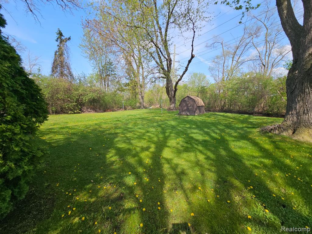 43770 North Avenue, Clinton Twp, MI 48036 — Photo 8