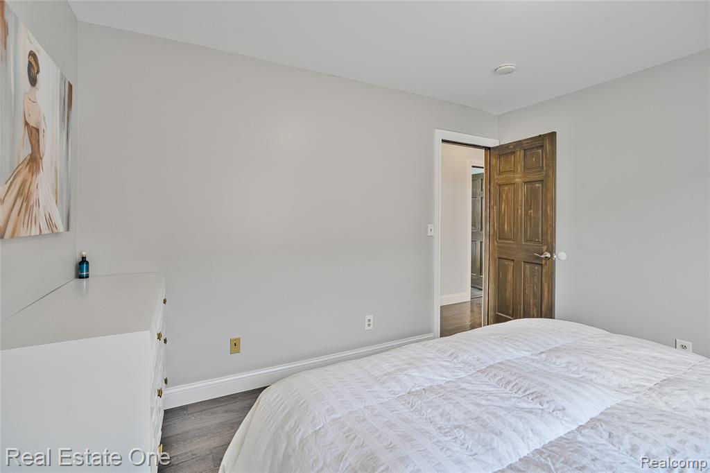 6067 N Vernon Street, Dearborn Heights, MI 48127 — Photo 31