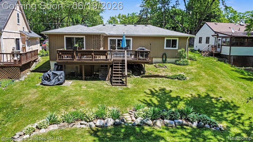 9567 Susin Lane, Clarkston, MI 48348 — Photo 34