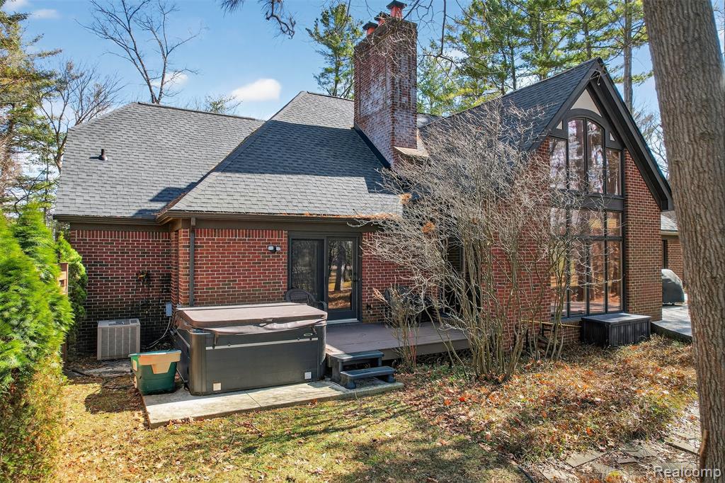 92 Kirksway Lane, Lake Orion, MI 48362 — Photo 45