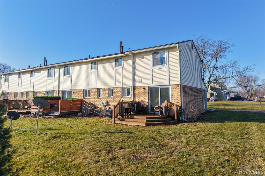 715 Cape Cod, 1, South Lyon, MI 48178 — Photo 26