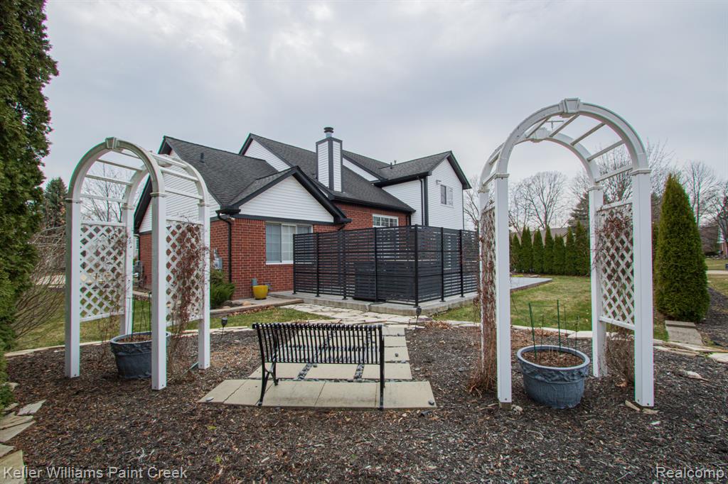 4831 Homestead Drive, Sterling Heights, MI 48314 — Photo 56