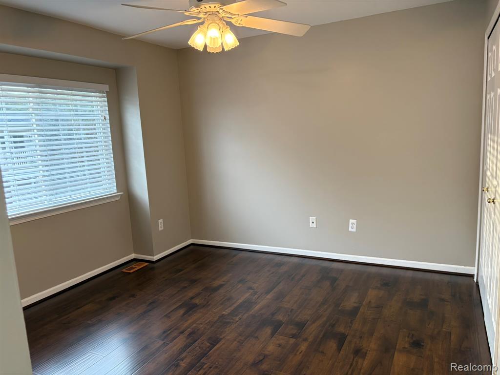 5572 Acorn Lane, 72, Sterling Heights, MI 48314 — Photo 12