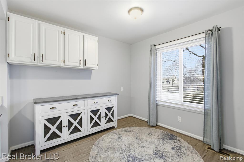 759 Hilldale Circle, Milford, MI 48381 — Photo 5