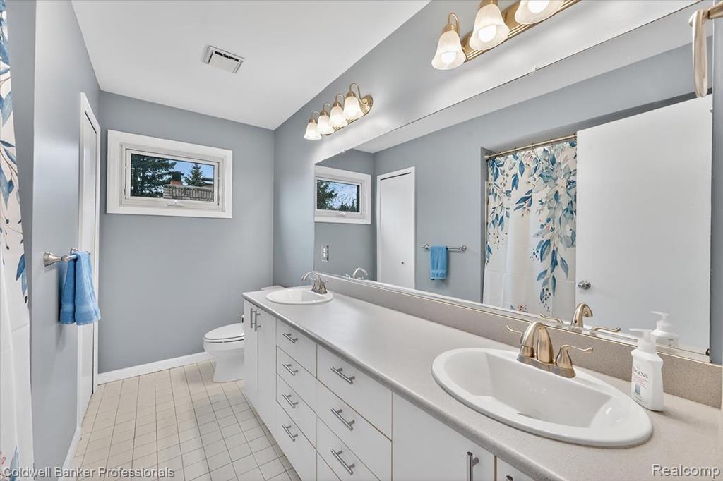 74800 Judges Court, Bruce, MI 48065 — Photo 33