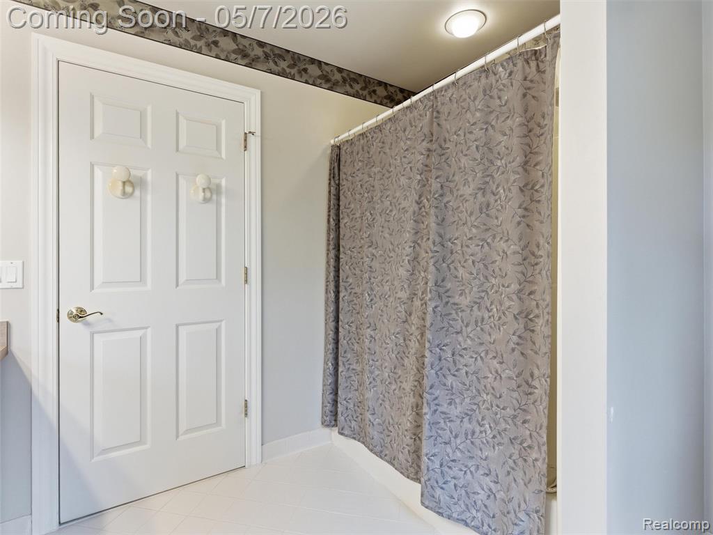3874 Kaeleaf Road, Lake Orion, MI — Photo 30