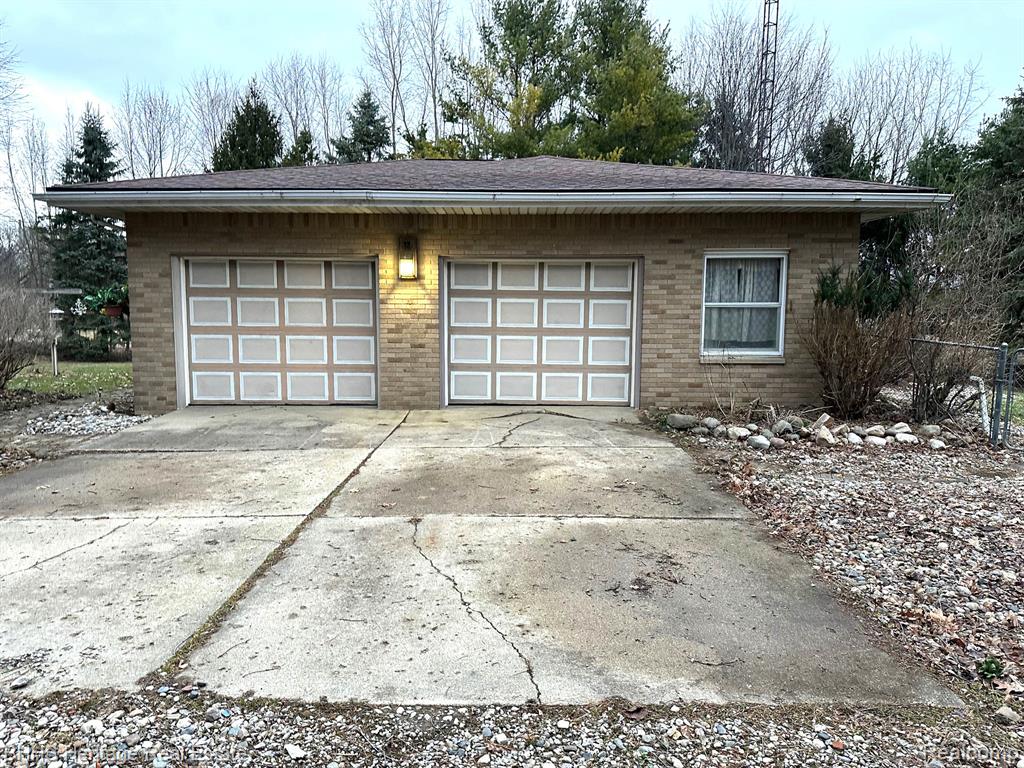 9776 Marsh Road, Fowlerville, MI 48836 — Photo 19