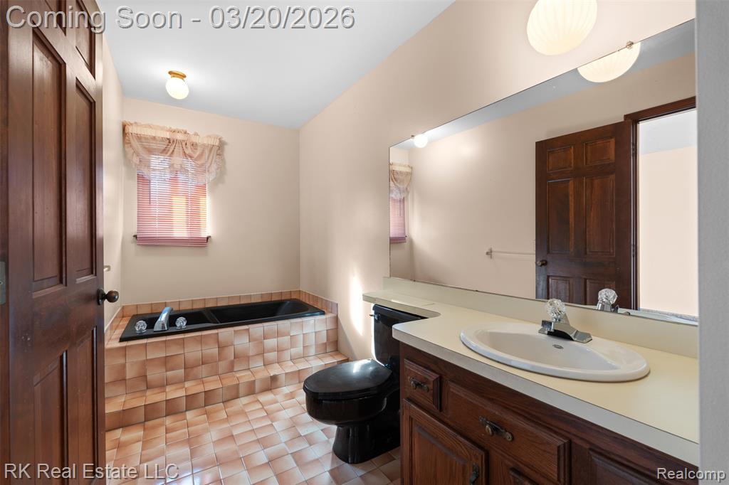 41319 Julie Court, Clinton Twp, MI 48038 — Photo 21