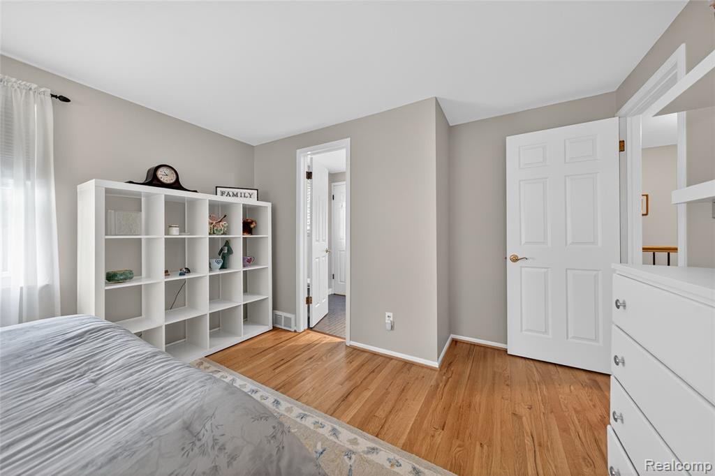 3560 Beach Road, Troy, MI 48084 — Photo 19