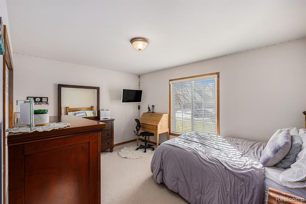 50190 MAGDALINA Drive, Macomb, MI 48044 — Photo 19