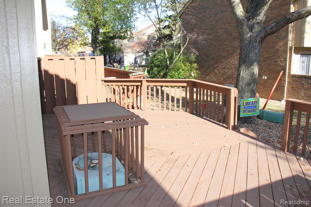 6427 RICHARD Run, West Bloomfield, MI — Photo 40