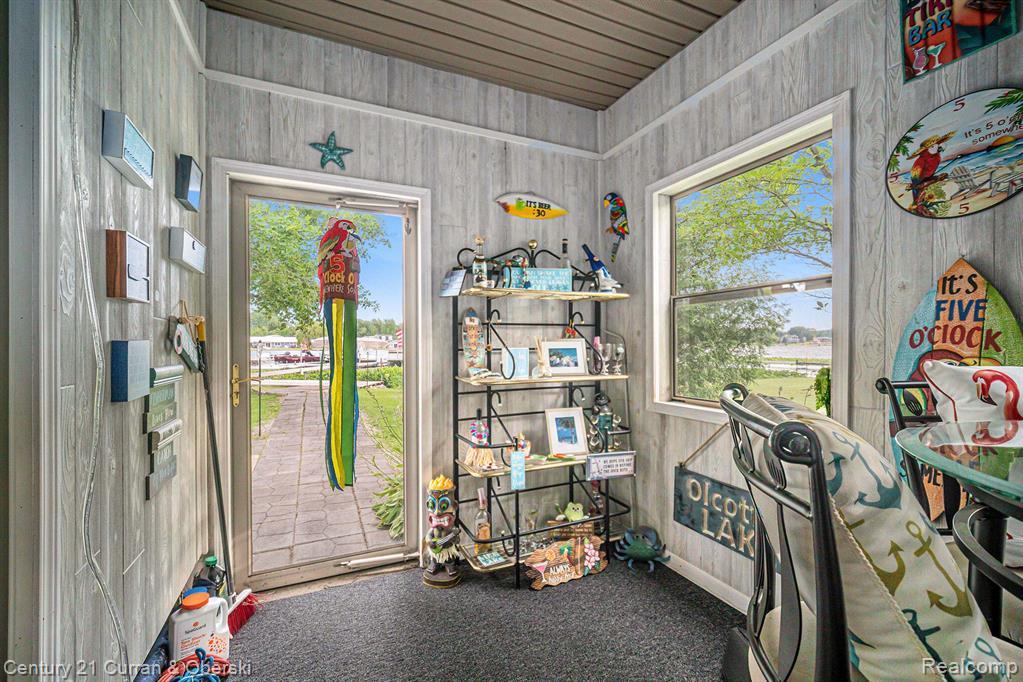 504 Olcott Lake Drive, Jackson, MI 49201 — Photo 12