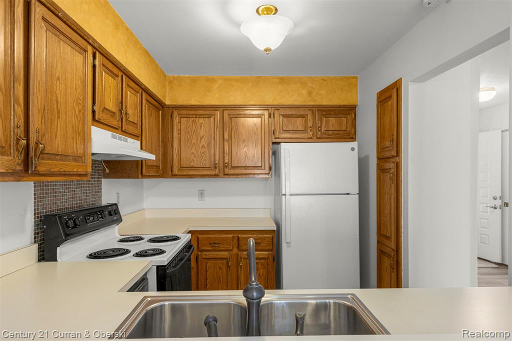 41 Parkplace W, Allen Park, MI 48101 — Photo 9