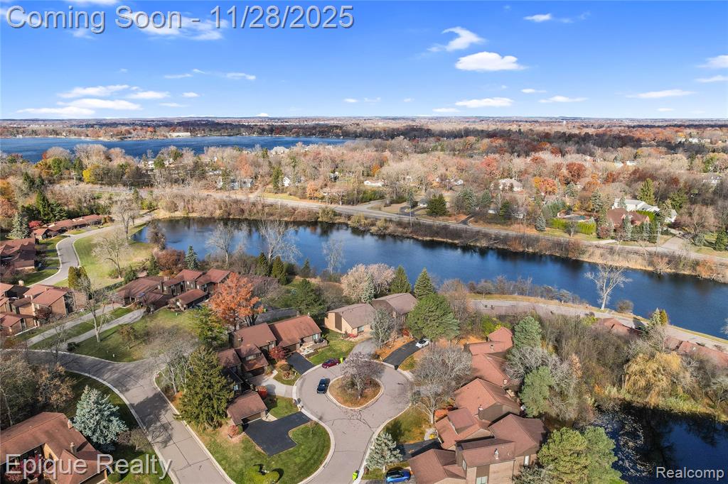 2164 Bordeaux Street, West Bloomfield, MI, 48323