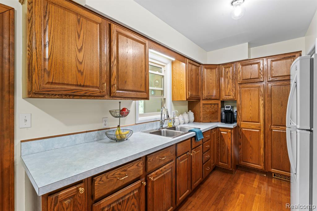 1075 Indian Road, Lapeer, MI 48446 — Photo 9