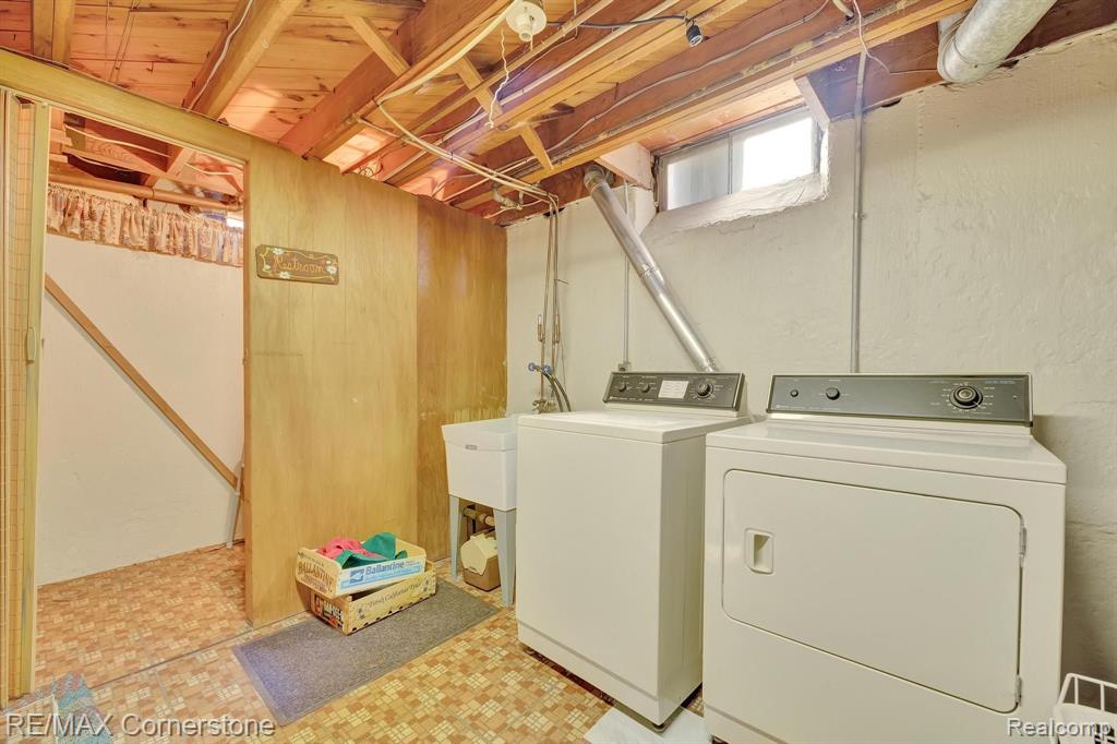 500 N LEONA Avenue, Garden City, MI — Photo 26