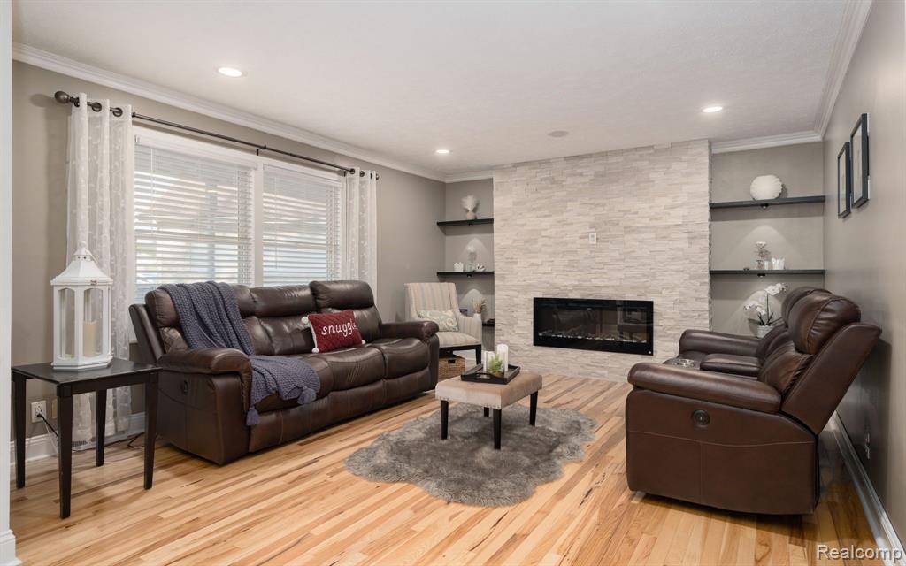 8213 EMERALD Lane W, Westland, MI — Photo 5