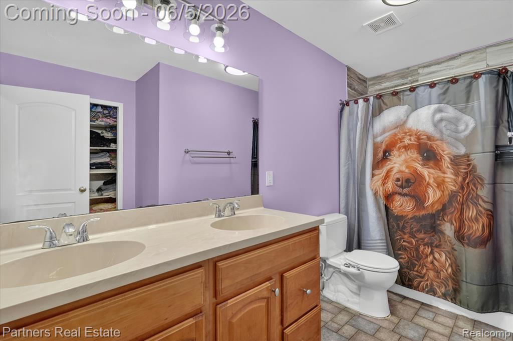 4053 Rolling Acres Drive, Hartland, MI 48353 — Photo 40