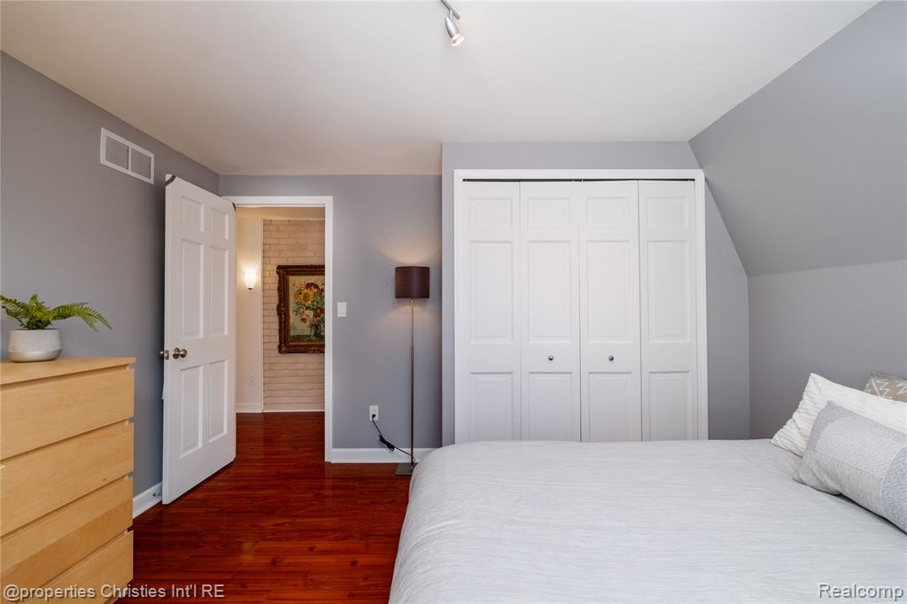 48790 Pinehill Drive, Plymouth, MI 48170 — Photo 33