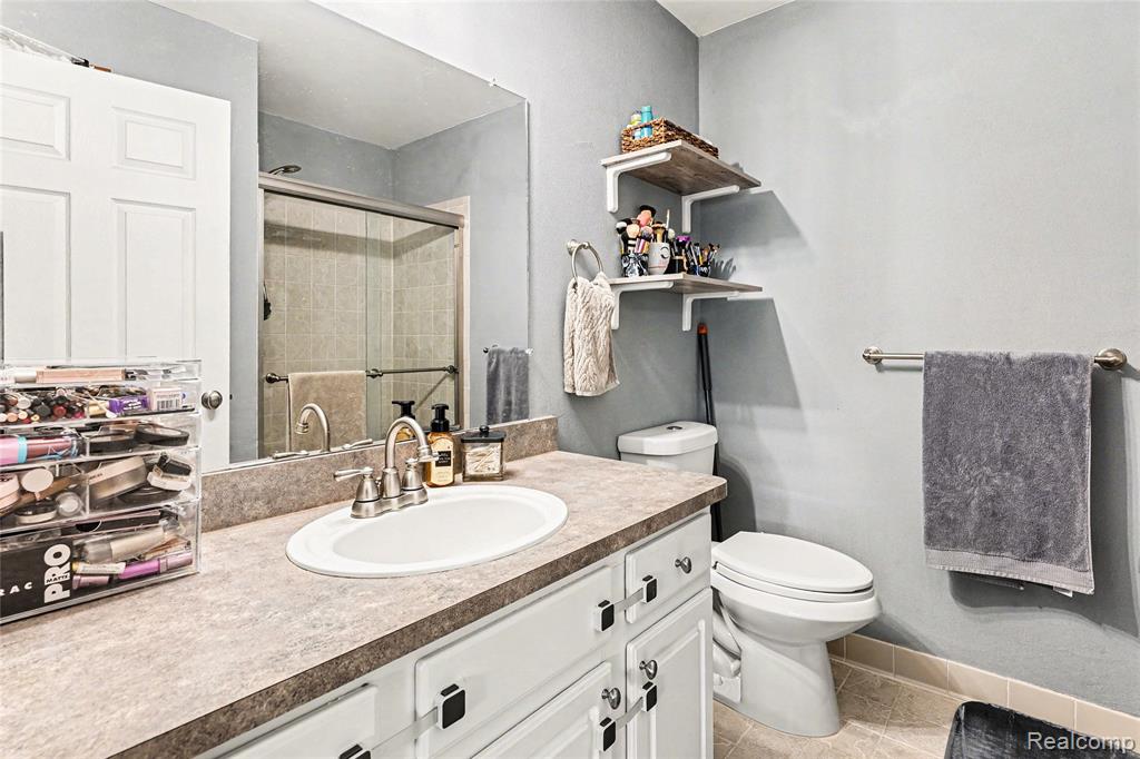 16440 Dominion Drive, Macomb, MI 48044 — Photo 18