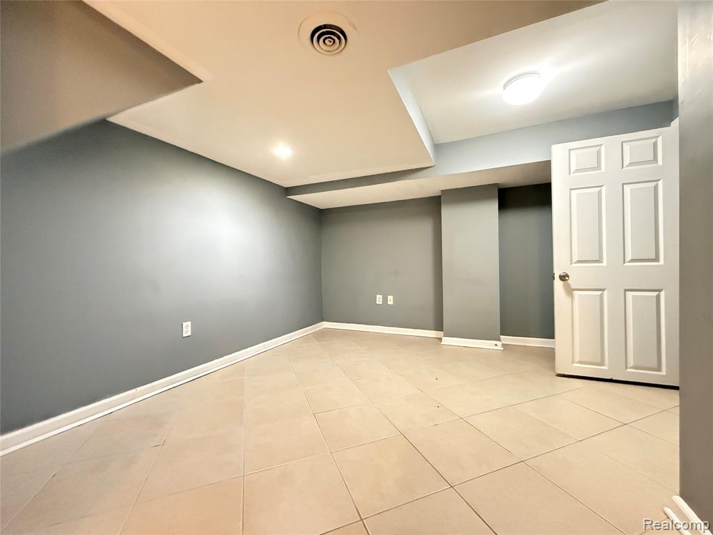 8334 McKinley, Center Line, MI 48015 — Photo 29