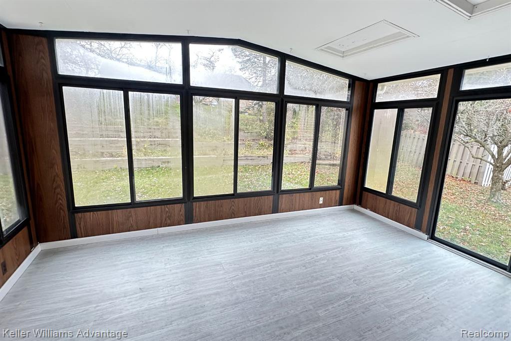 24502 Simmons Drive, Novi, MI — Photo 11