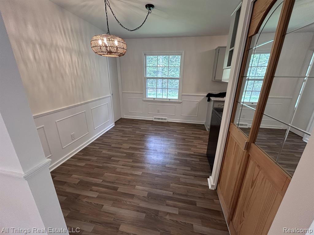 6037 BROOKWOOD Drive, Burton, MI 48509 — Photo 4