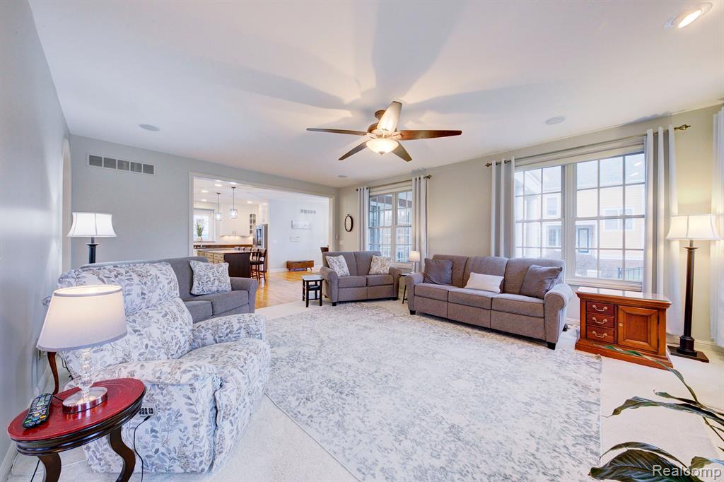 49776 Garfield Lane, Canton, MI 48188 — Photo 15