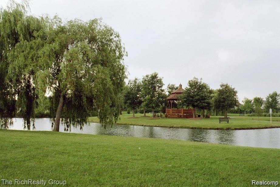 50115 Harding Street, Canton, MI 48188 — Photo 24