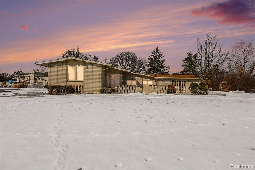 4760 SE Meadow Lake Drive, Grand Rapids, MI, 49512