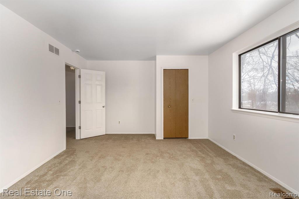 8060 MOUNTAIN VIEW, White Lake, MI — Photo 26