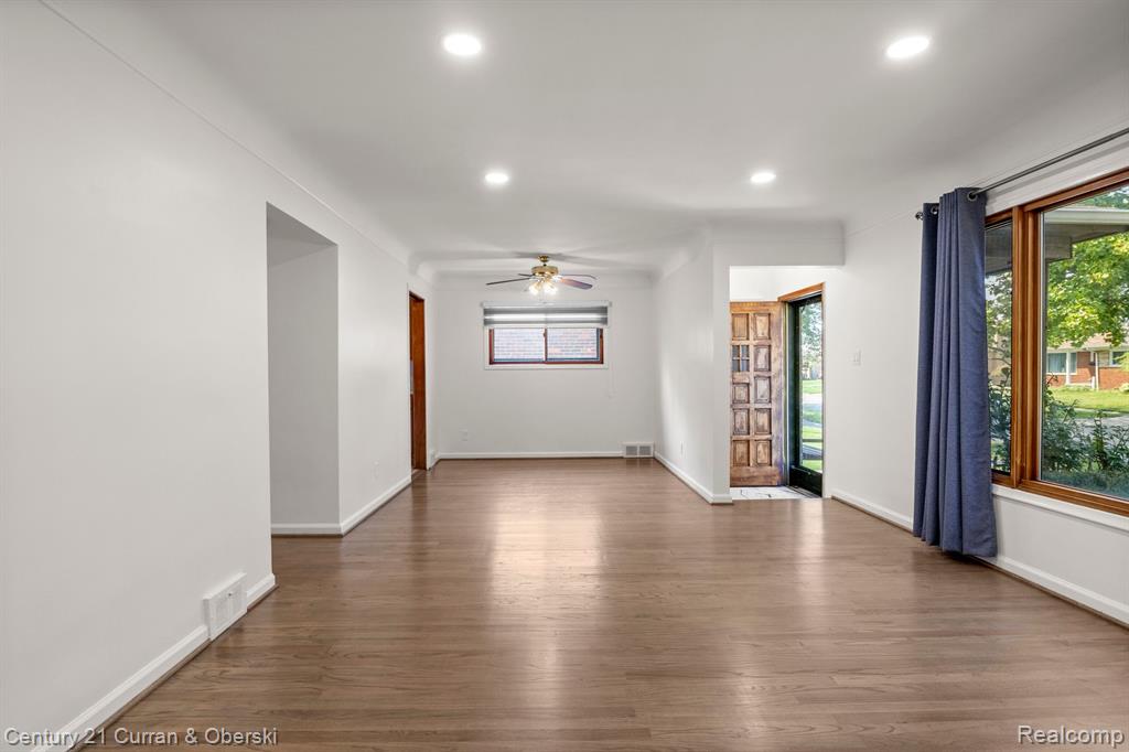 7480 COLONIAL Street, Dearborn Heights, MI 48127 — Photo 4