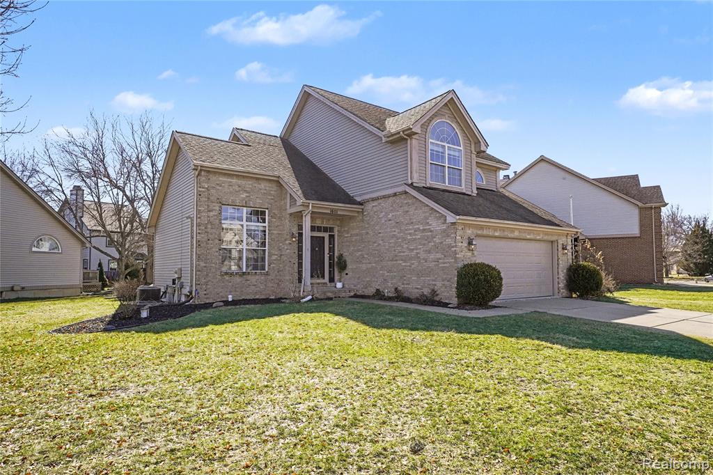 16111 Aspen Hollow Drive, Fenton, MI 48430 — front exterior