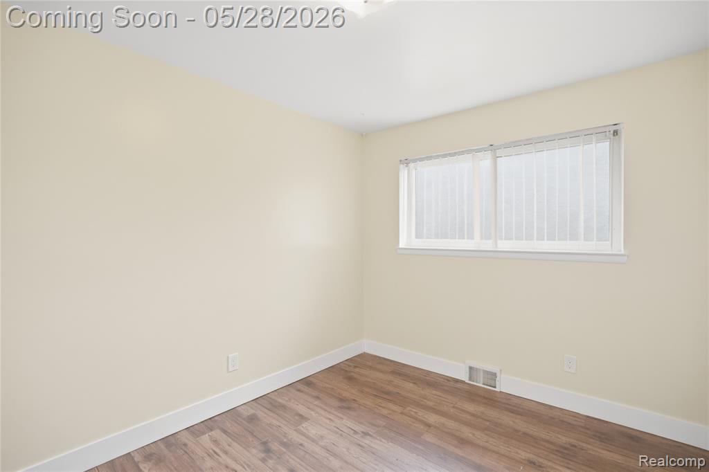 29108 Dover Avenue, Warren, MI 48088 — Photo 7