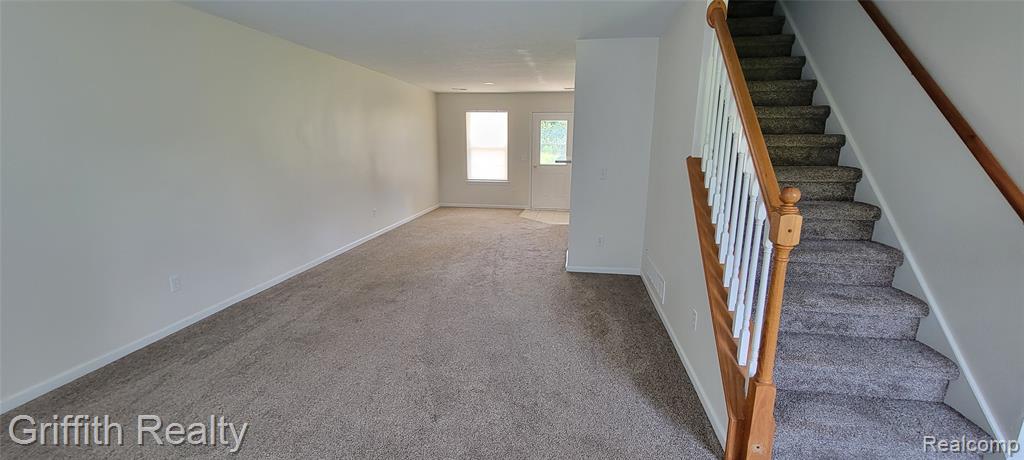806 Cattail Lane, Pinckney, MI 48169 — Photo 2