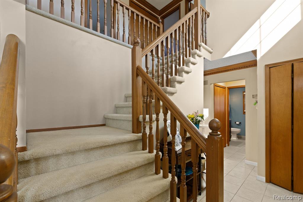 47387 MEADOWBROOK Drive, Macomb, MI 48044 — Photo 17