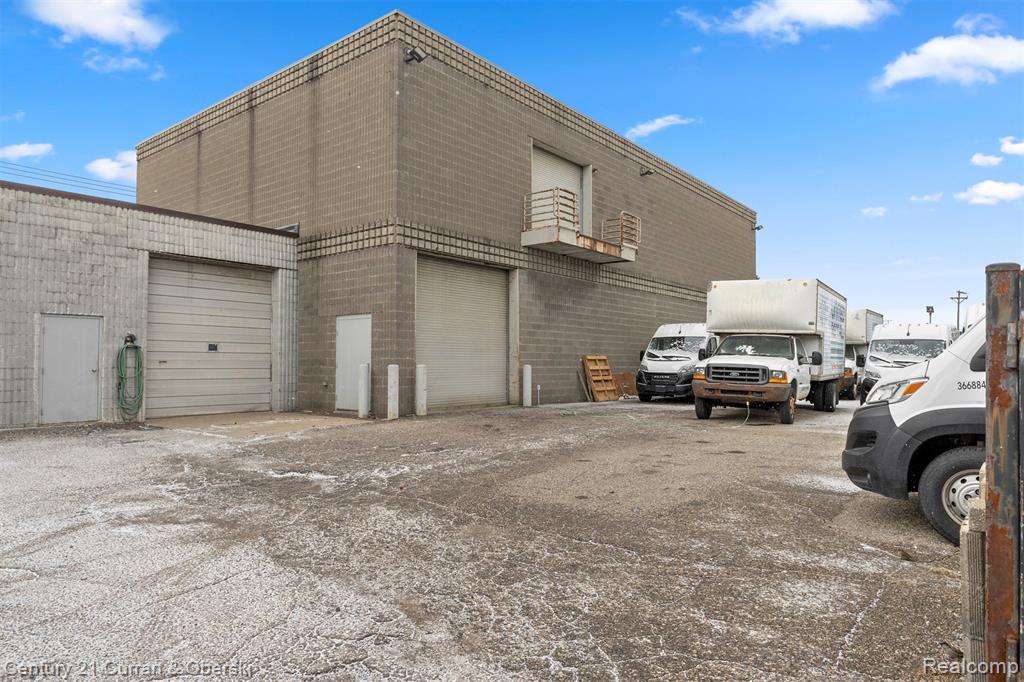 24101 W Warren Street, Dearborn Heights, MI 48127 — Photo 37