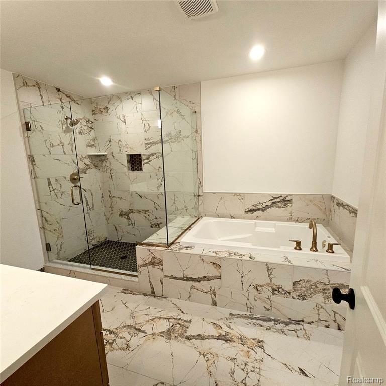 50829 Mistwood Drive, Macomb, MI 48042 — Photo 31