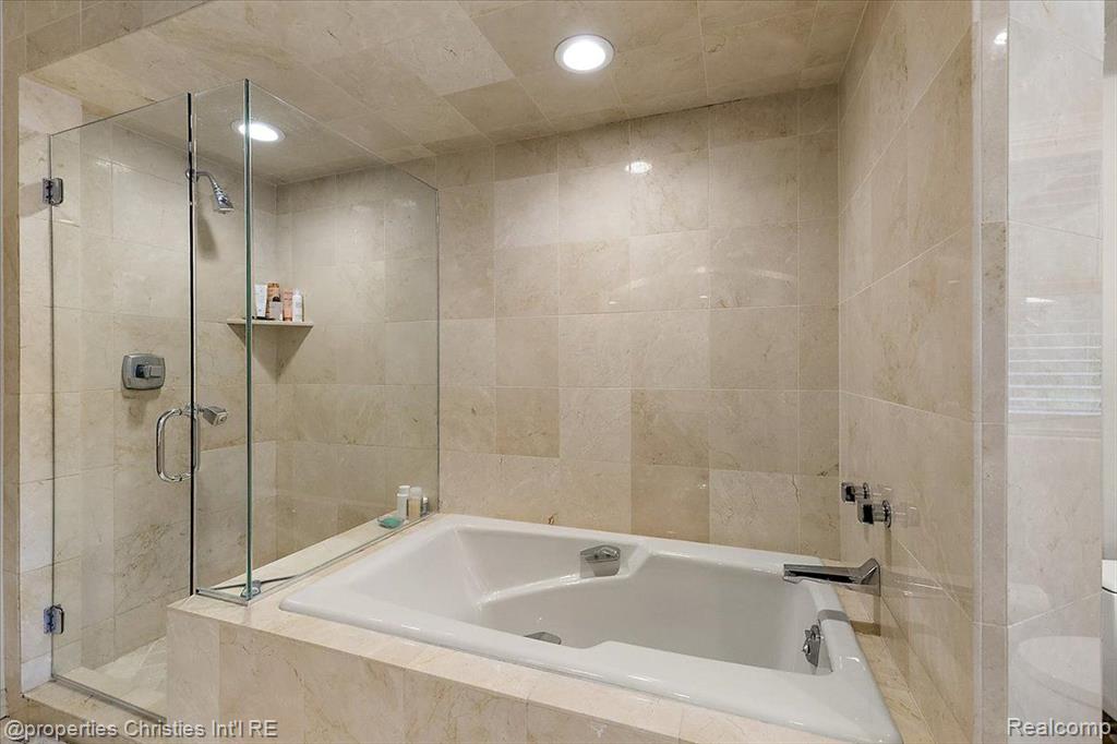 4889 ARDMORE Drive, Bloomfield Hills, MI 48302 — Photo 25