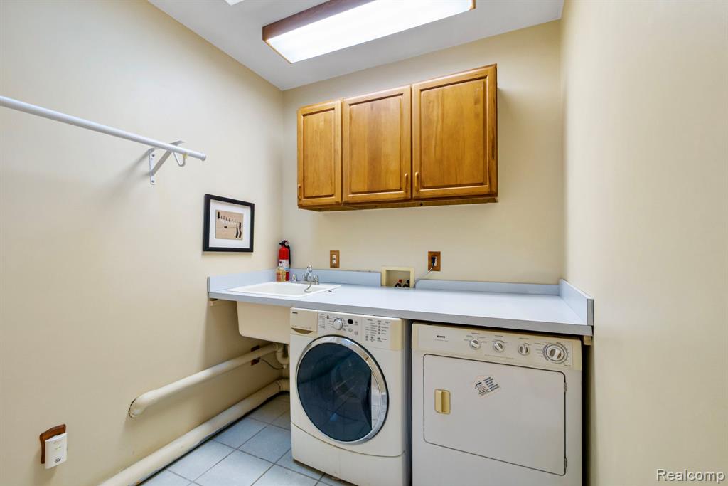 4535 Central Avenue, Clarkston, MI — Photo 34