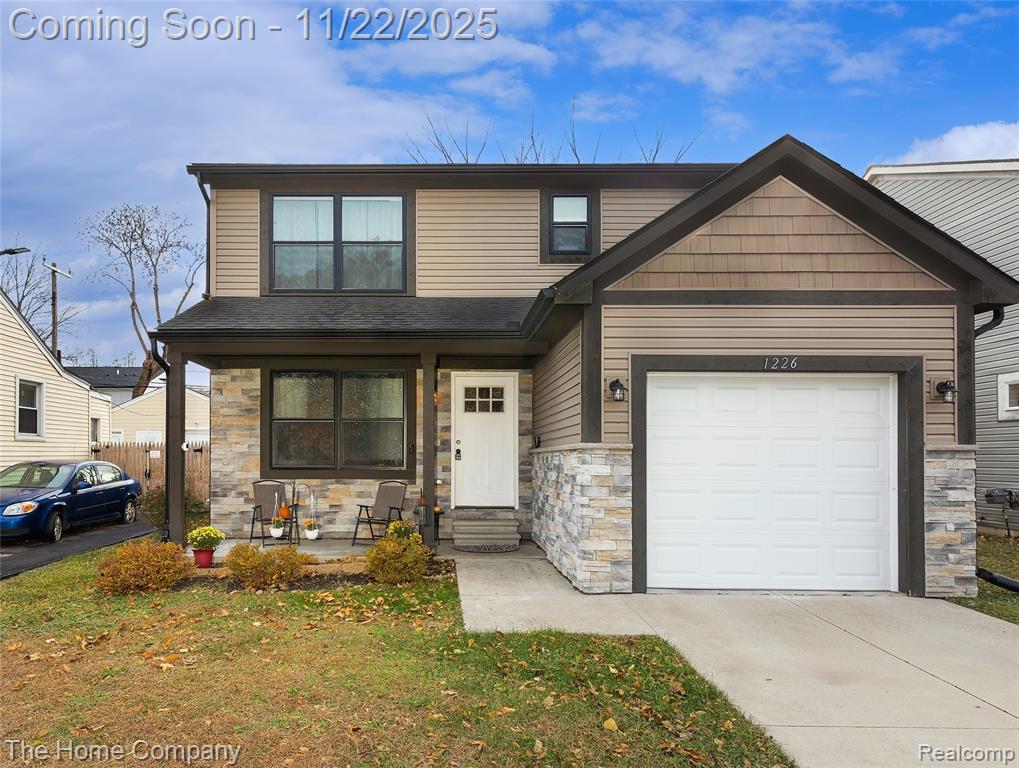1226 E Bernhard Avenue, Hazel Park, MI 48030 — Photo 3