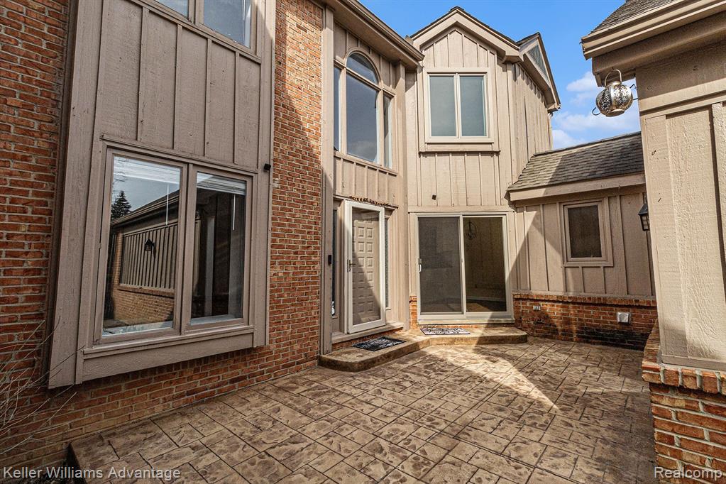 37614 Amber Drive, Farmington Hills, MI 48331 — Photo 18