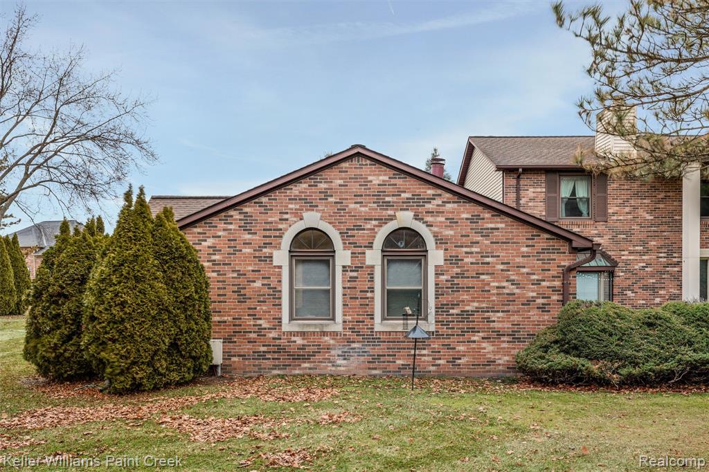 975 Woodlane Drive, Rochester Hills, MI 48307 — Photo 43