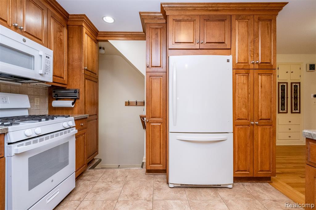 1863 Thomas Avenue, Berkley, MI 48072 — Photo 18