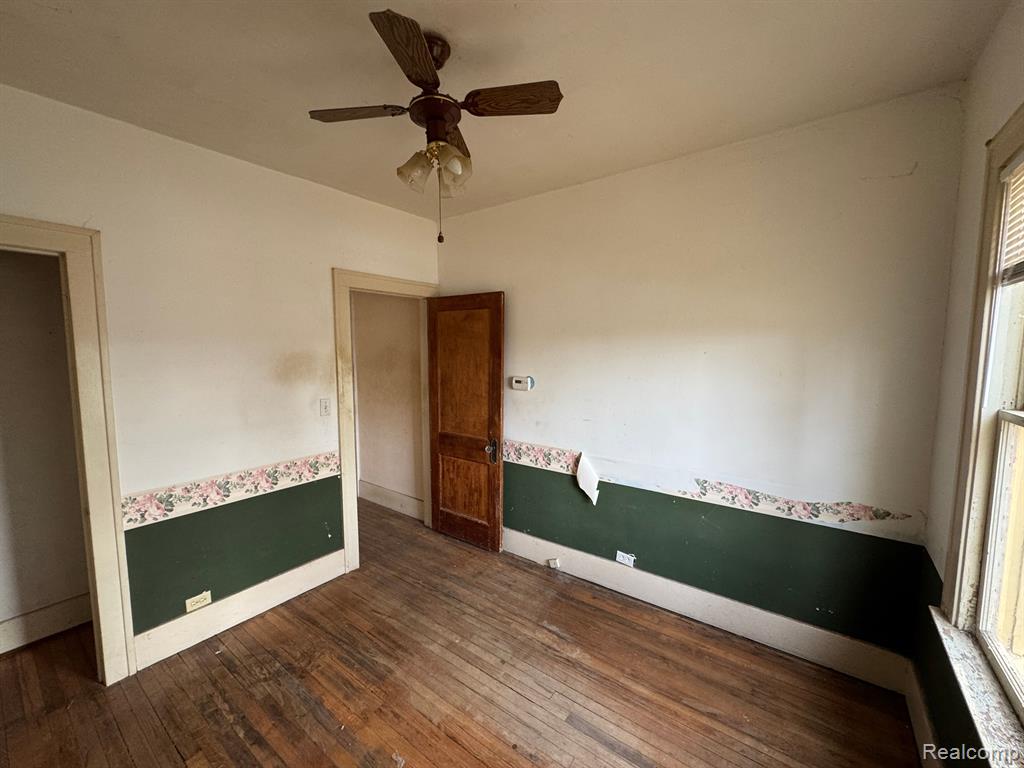 208 N GROVE Street, Ypsilanti, MI 48198 — Photo 4