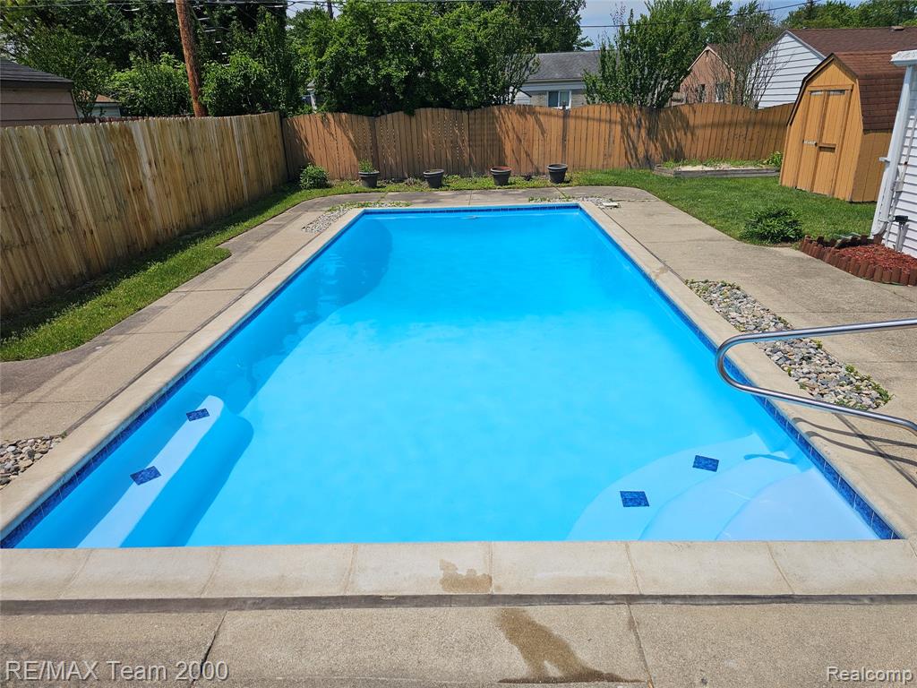 8035 Donna Street, Westland, MI — Photo 4