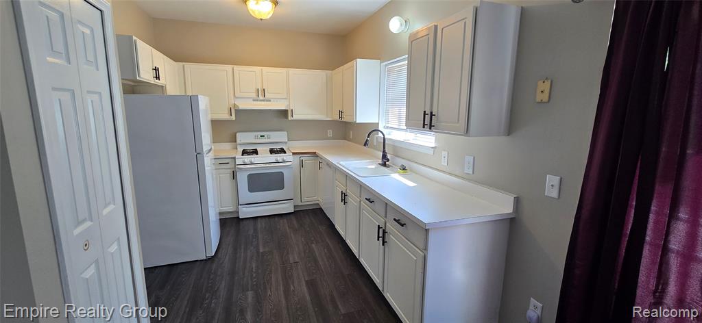 590 Thornhill Court, Belleville, MI 48111 — Photo 5