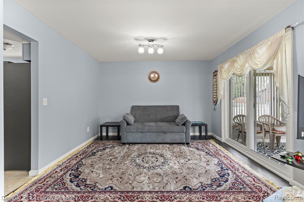 45561 Edgewood Court, Canton, MI 48187 — Photo 14